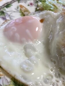 宮崎県新富町のネッカリッチ卵の目玉焼き